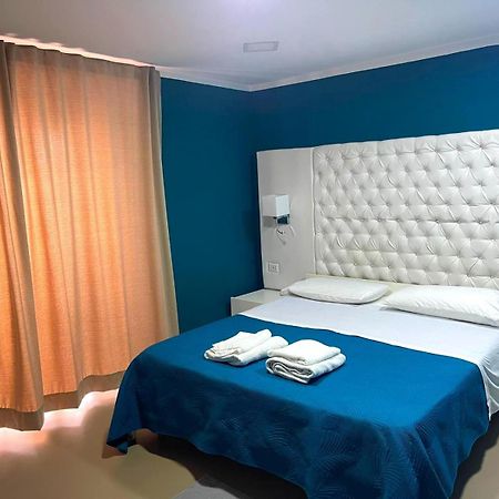 Bed And Breakfast Napoli Centro Storico Екстериор снимка