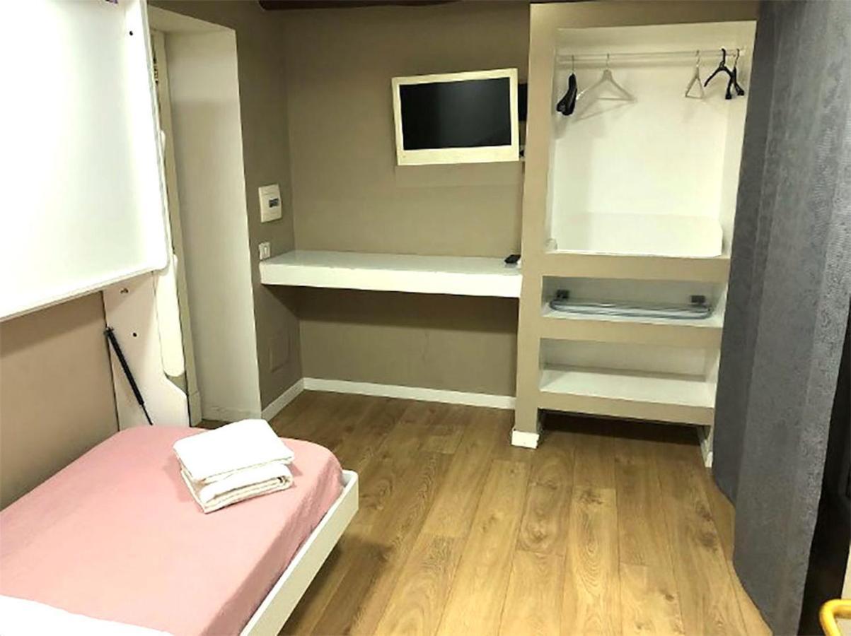 Bed And Breakfast Napoli Centro Storico Екстериор снимка