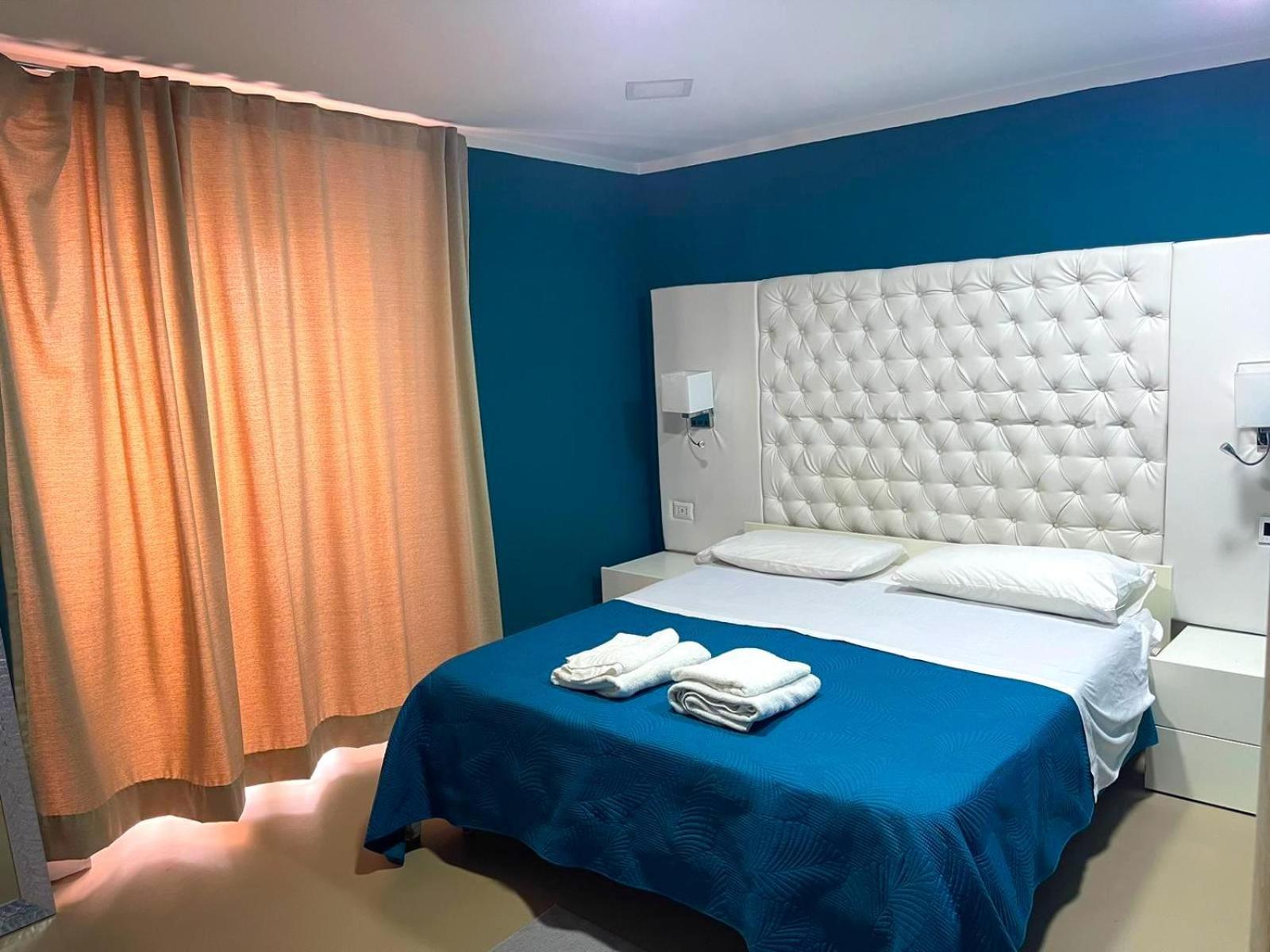 Bed And Breakfast Napoli Centro Storico Екстериор снимка